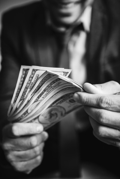 Jeżeli więc szkoda ujawni się nawet po kilkunastu latach od zakończenia robót, możliwe jest dochodzenie roszczeń o jej naprawienie. - Kancelaria Adwokacka Śwircz Rakowski Warszawa